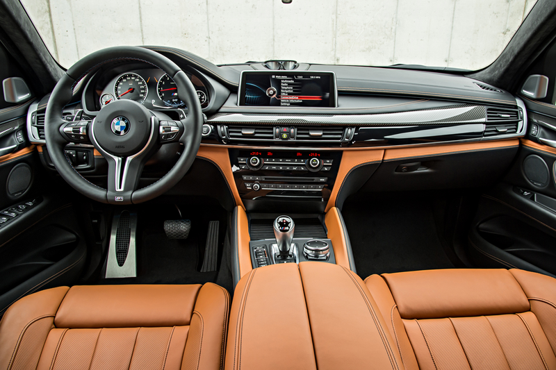 Illustration for article titled The 2015 BMW X6 M Is A 567 Horsepower Answer To A Question No One Asked